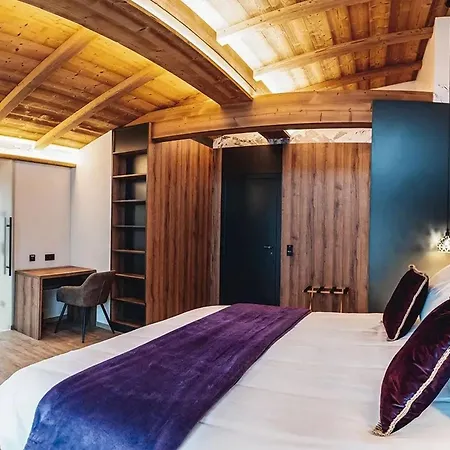 Mangart Alpine Retreat *